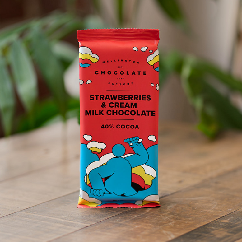 Strawberries & Cream Milk Chocolate Bar - 10 Pack (75g)